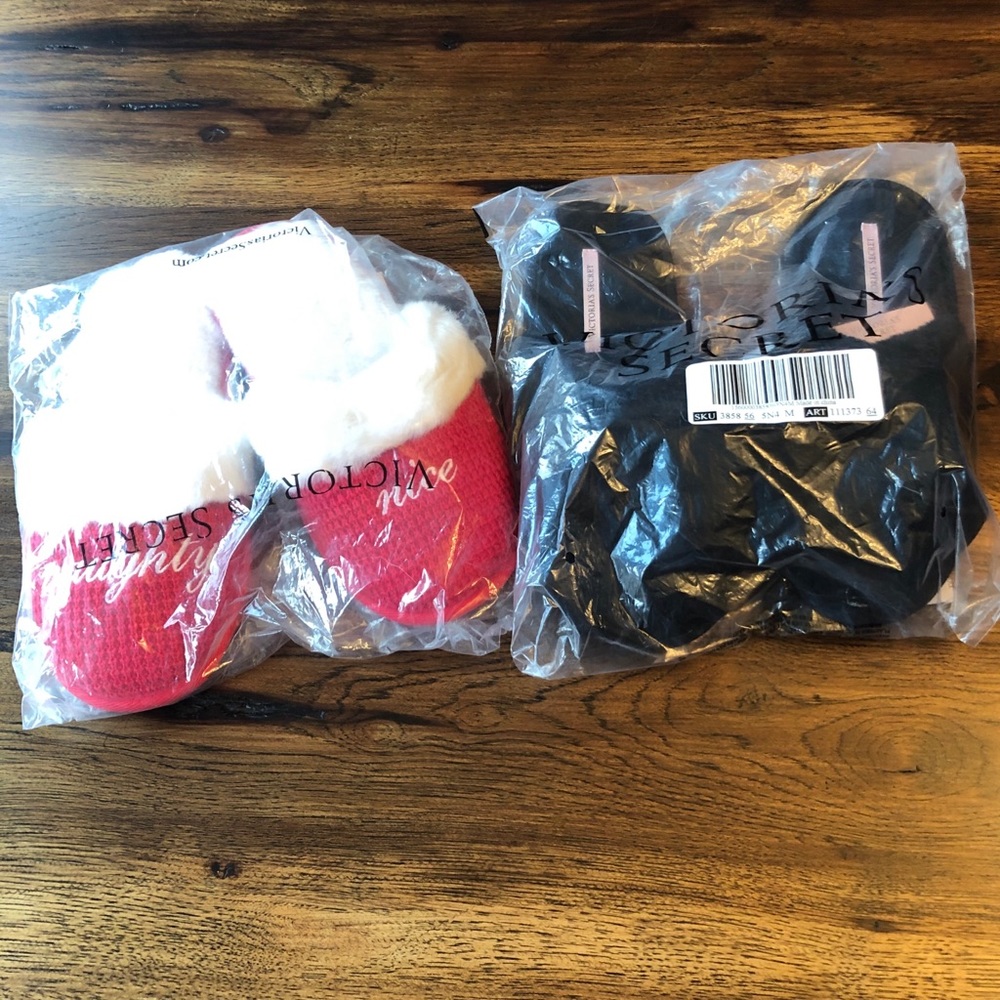 Victoria’s Secret Slippers - Size M - Picture 5 of 5